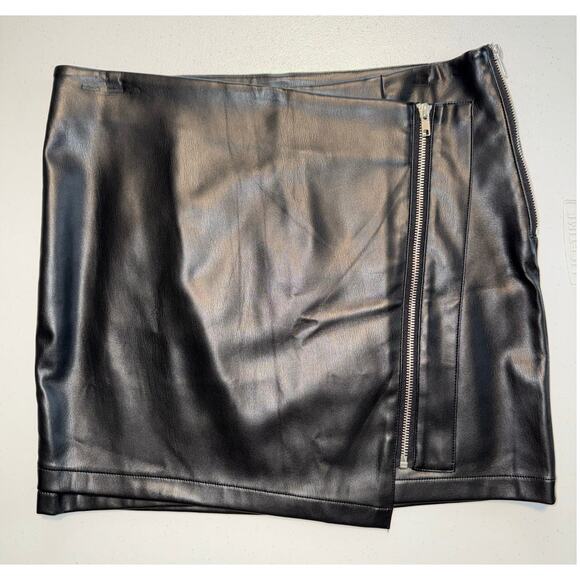 Lulus Tough Stuff Black Vegan Leather Skirts Size Medium - Picture 2 of 10